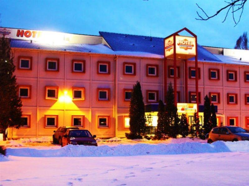 Drive Inn Hotel Törökbálint 외부 사진